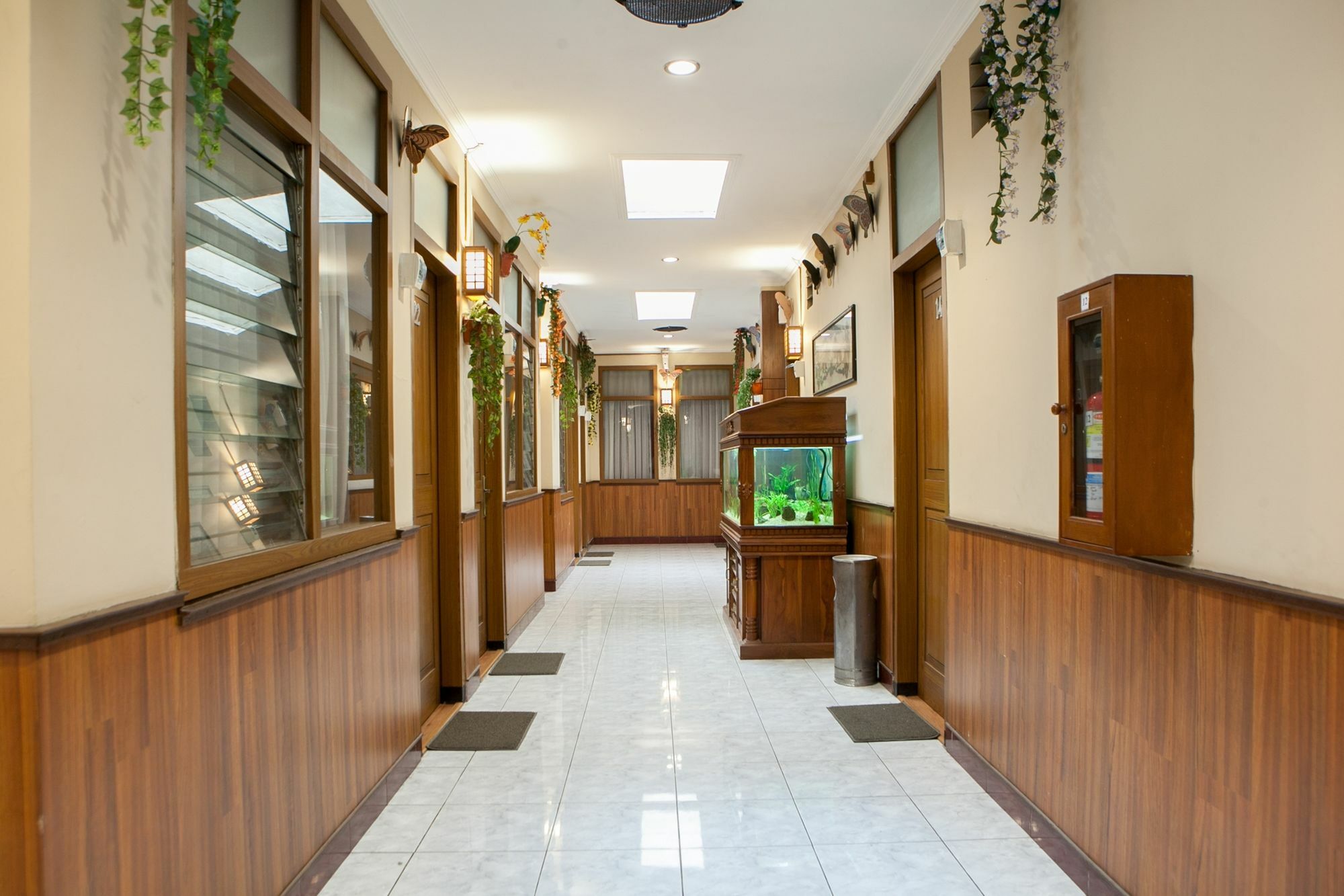 Reddoorz Plus Near Riau Street Bandung Kültér fotó
